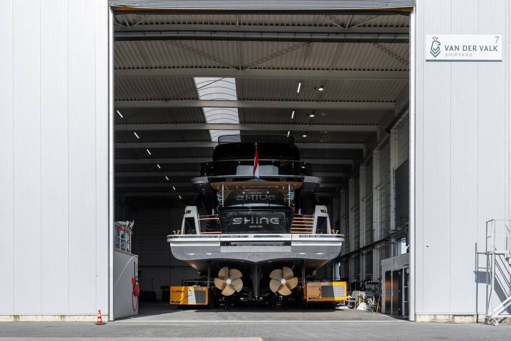 07.-Van_der_Valk_Shipyard_Launc.jpg